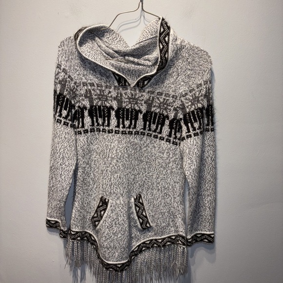 Alpaca Fringe Gray Sweater Hoodie Black Llama Print Peru Soft Cute SzXS/S - Picture 1 of 8